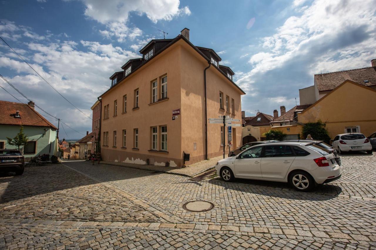 Apartmany Na Mikulasskem Namesti 兹诺伊莫 外观 照片